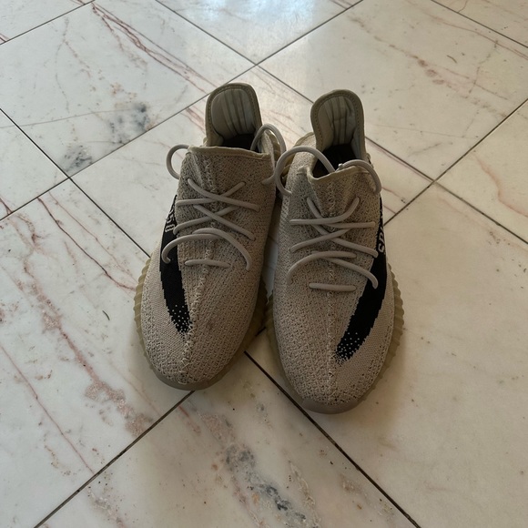 YEEZY BOOST 350 V2 main image 7